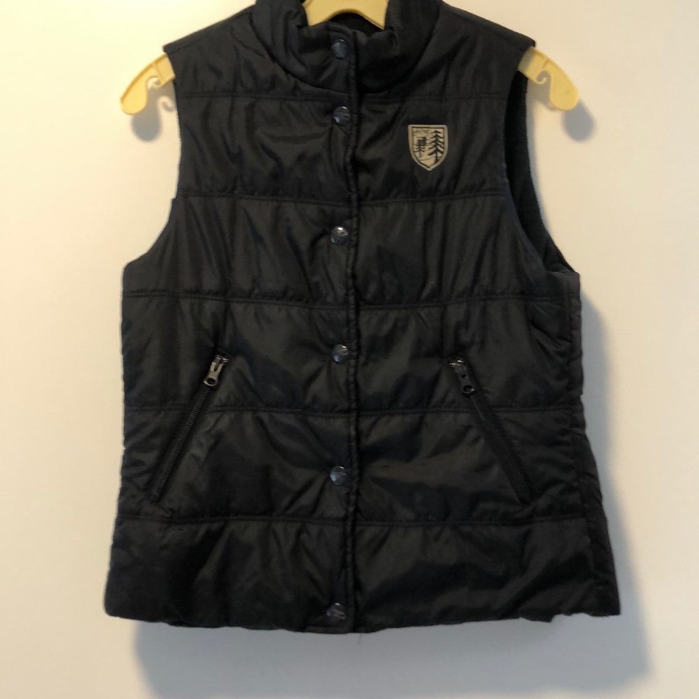 American eagle puffer vest